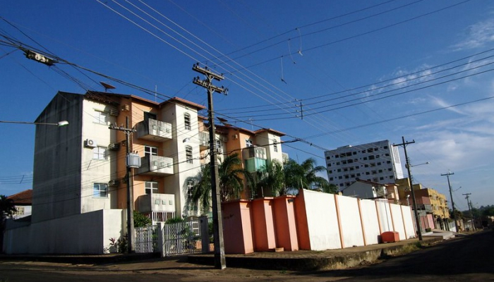 Clashes between police and gangs in Brazil, 13 people killed