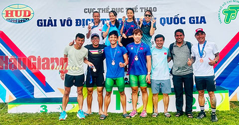 Hau Giang Triathlon won national gold medal