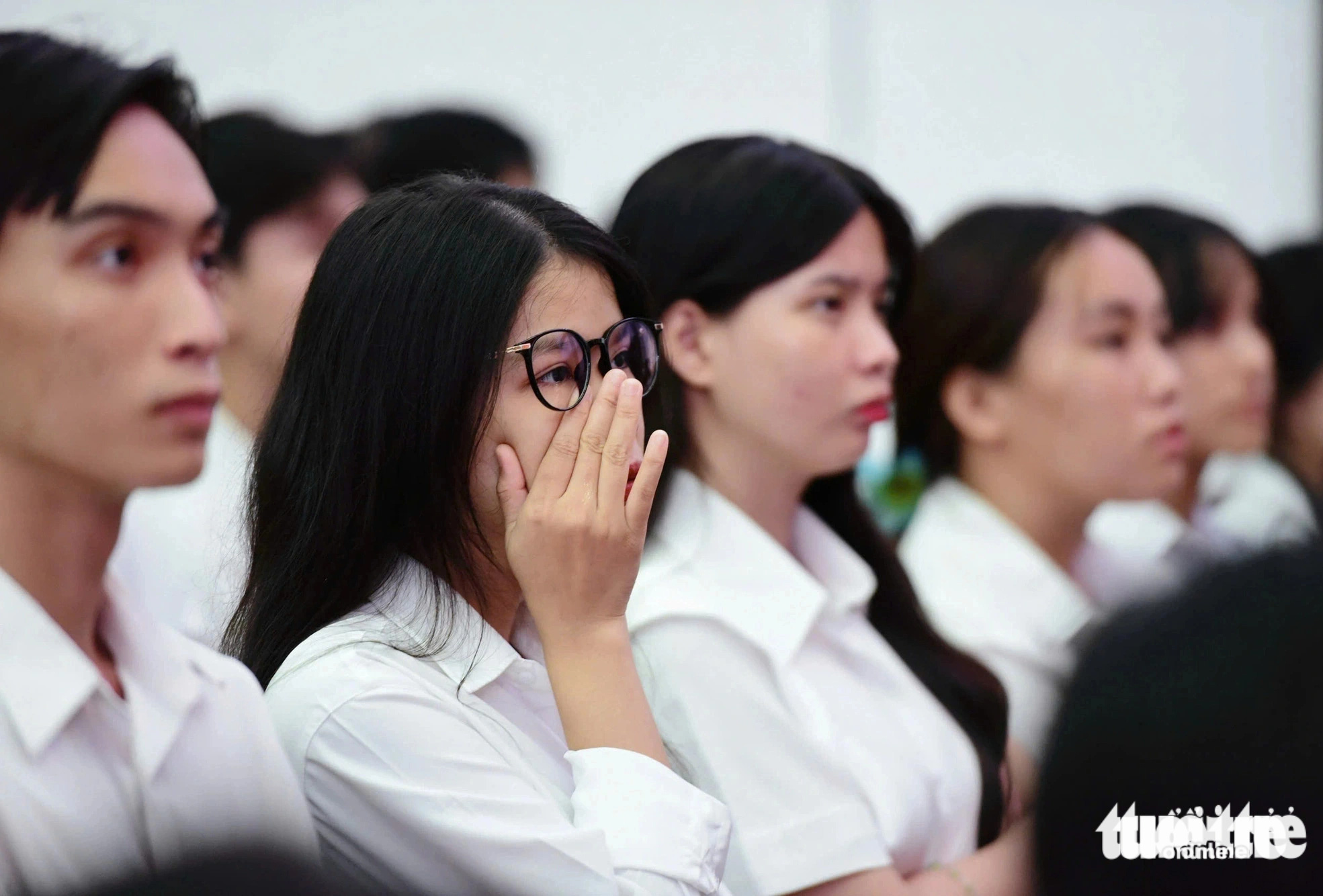 'Mẹ tôi ung thư nuôi 7 người già, trẻ nhỏ, tôi tên Hận nhưng lòng hạnh phúc vì được tiếp sức' - Ảnh 11.