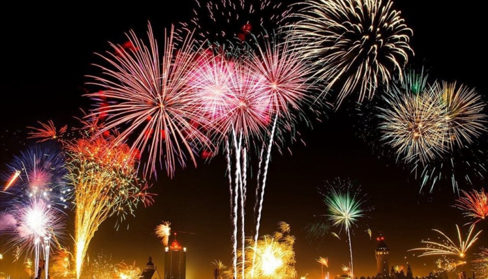 Fuegos artificiales de Quang Binh en el Día Nacional el 2 de septiembre