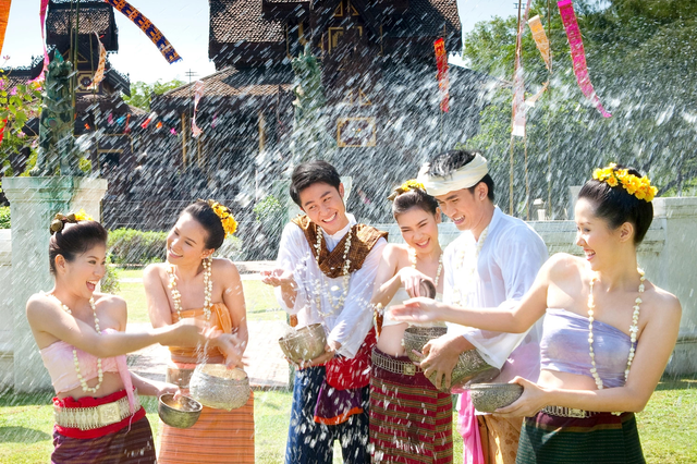 Những điều thú vị ở lễ hội té nước Songkran, Thái Lan- Ảnh 1.