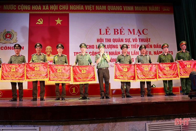 Ha Tinh police won encouragement prize in military and martial arts competition