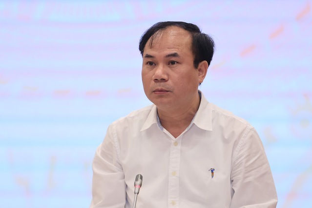 Le vice-ministre de la Construction, Nguyen Van Sinh, a répondu à cette question lors de la conférence de presse du gouvernement dans l'après-midi du 3 juin. Photo : Nhat Bac