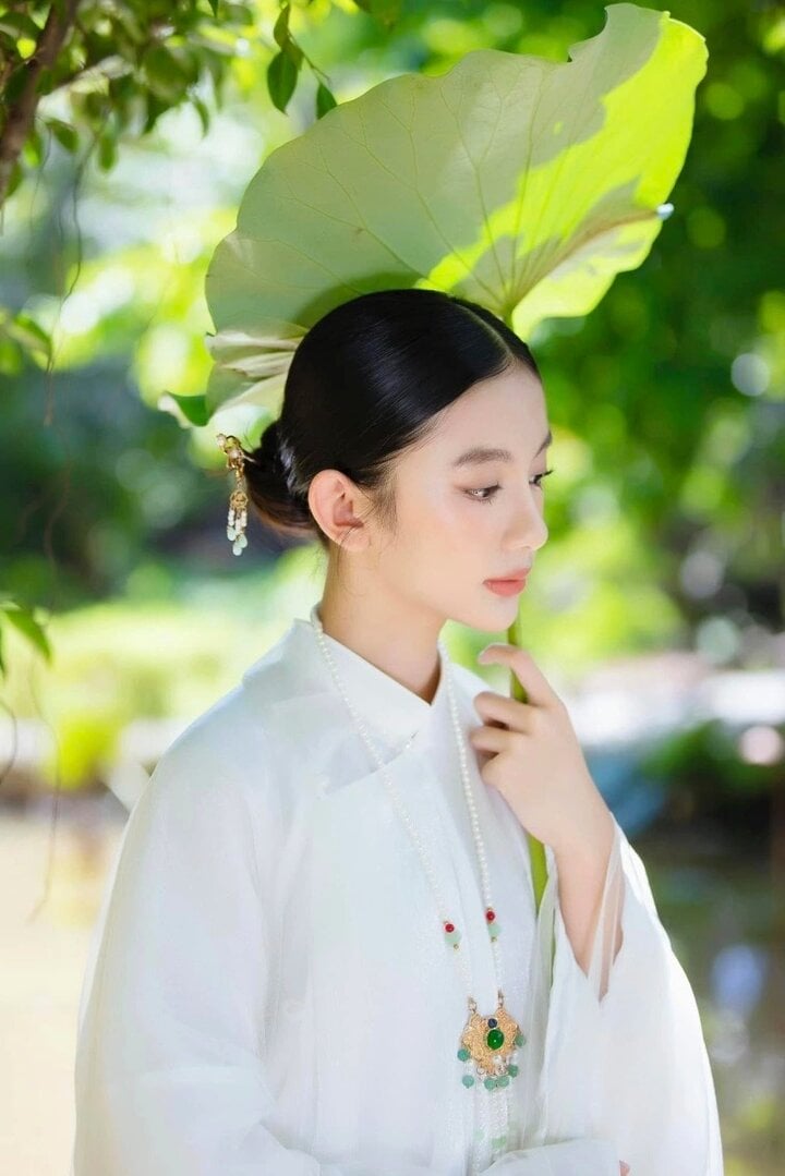 Hiện tại, ngoài thời gian học ở trường, Chiko học võ, học lớp mẫu nhí và tích cực tham gia các hoạt động thể thao, nghệ thuật…
