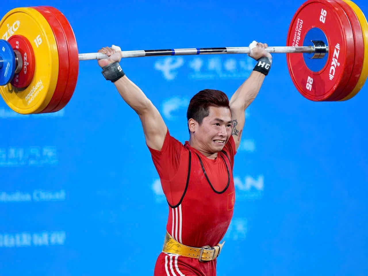 Chinh phục đỉnh Olympic: Nếm đủ vinh quang và cay đắng