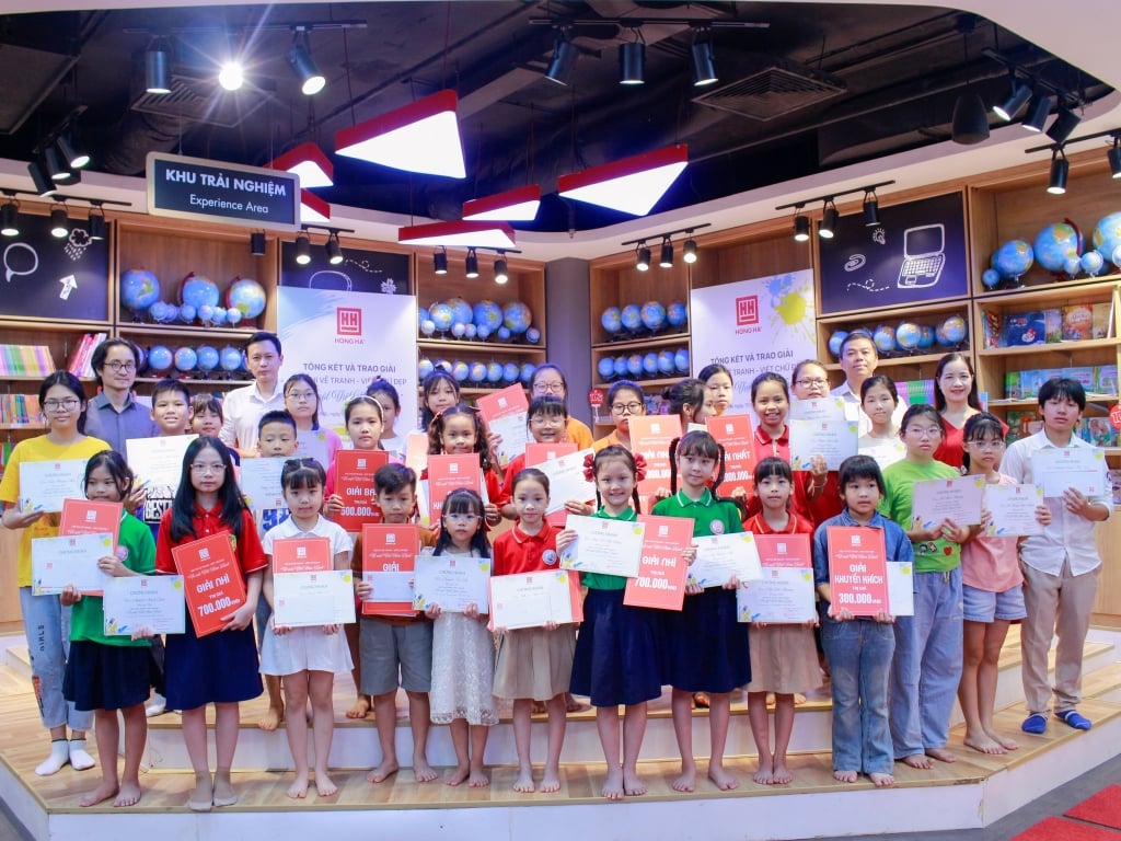 Hommage aux jeunes talents de la peinture et de l'écriture pour un Vietnam vert