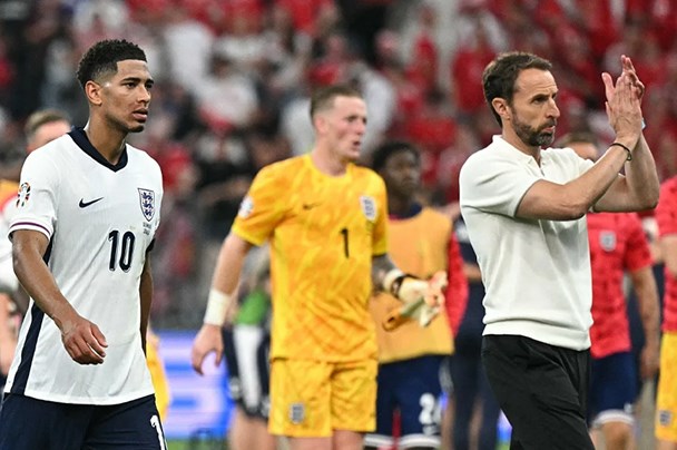 Southgate necesita encontrar rápidamente una manera de aliviar la presión sobre sus jugadores. Foto: AFP