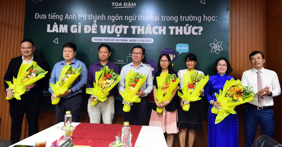 Tiếng Anh là ngôn ngữ thứ 2 trong trường học: Làm gì để vượt thách thức?