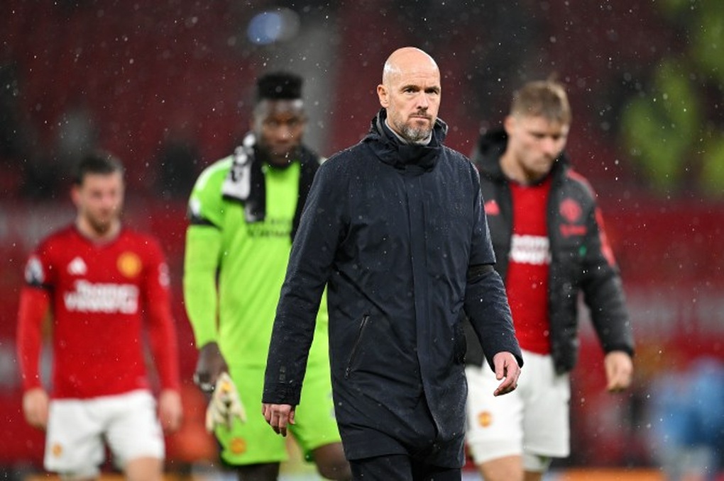 Man Utd chịu hình phạt kỳ lạ của HLV Ten Hag - 1