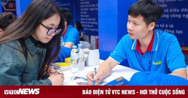 À Hanoi, davantage d'universités cesseront de prendre en compte les relevés de notes à partir de 2025