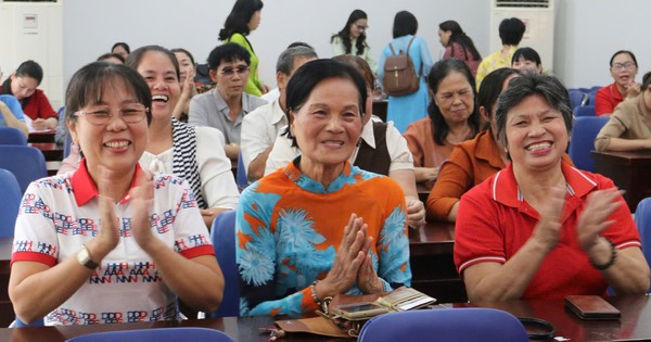 Die Frauenunion von Ho Chi Minh-Stadt organisierte ein Treffen „Vietnamesische Familien mit laotischen und kambodschanischen Studenten“