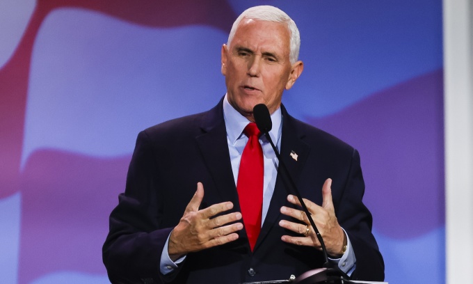 Cựu phó tổng thống Mỹ Mike Pence phát biểu tại một sự kiện ở Las Vegas, bang Nevada, tháng 11/2022. Ảnh: AFP