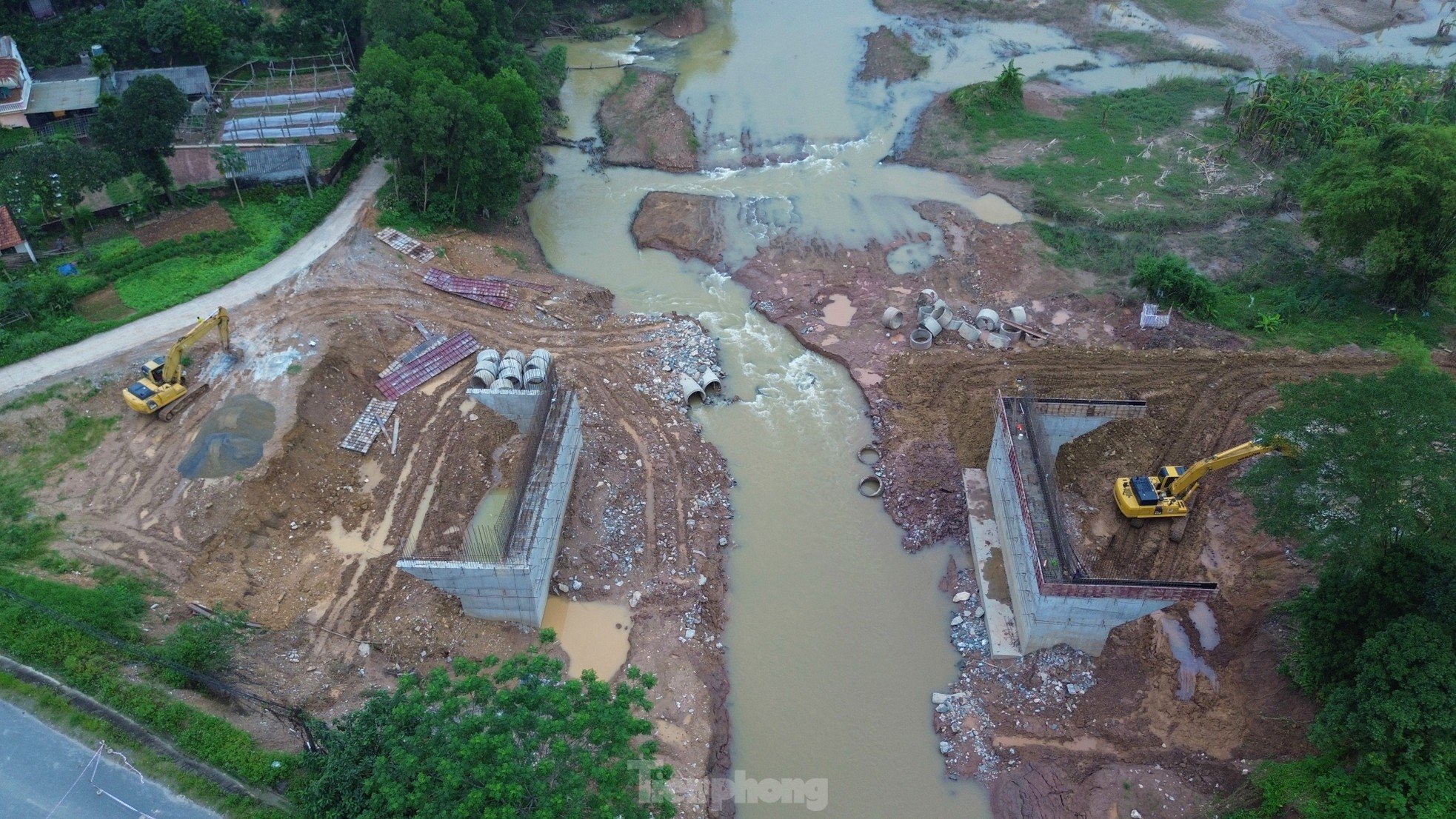 Propuesta para demoler el puente derrumbado en Hoa Binh y construir rápidamente un nuevo puente foto 9