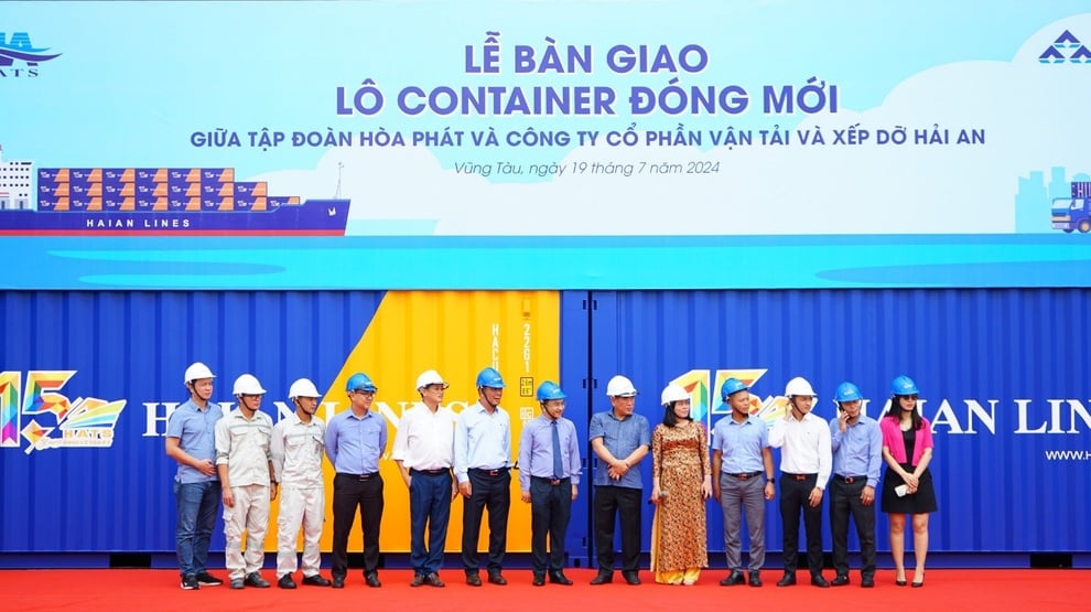 Hải An nhận lô container đóng mới từ Hòa Phát, tăng cường năng lực vận tải - 1