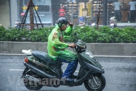 De fortes pluies commencent dans le Nord, la vague de chaleur continue dans la région centrale