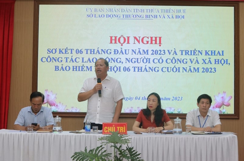 Mr. Dang Huu Phuc - Director of the Department of Labor, Invalids and Social Affairs of Thua Thien Hue province spoke at the Conference.