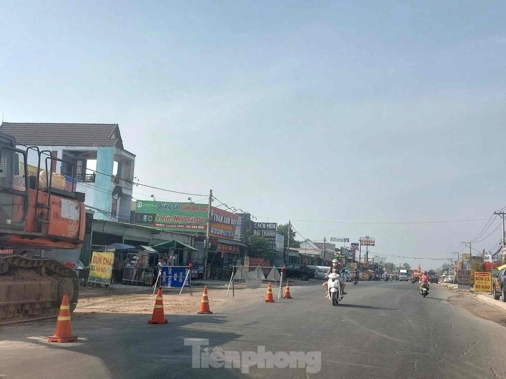 Leiden, weil der Ausbau von 2 km Straße in Binh Duong seit mehr als 3 Jahren nicht abgeschlossen ist, Foto 9