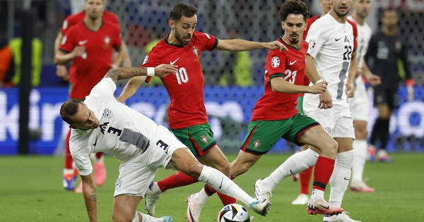 Portugal - Slowenien (erste Halbzeit) 0:0: Portugal macht Druck