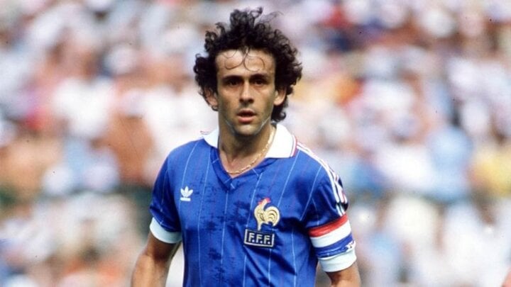 Michel Platini (Frankreich) nahm nur an einer EURO teil und erzielte dabei 9 Tore. Dies ist ein Rekord, den kein anderer Spieler jemals erreicht hat. (Foto: Getty Images)