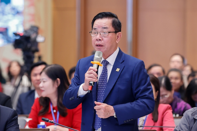 Chairman of the Board of Directors and General Director of ThaiBinhSeed Group Corporation Tran Manh Bao expressed his thoughts at the conference. Photo: Nhat Bac