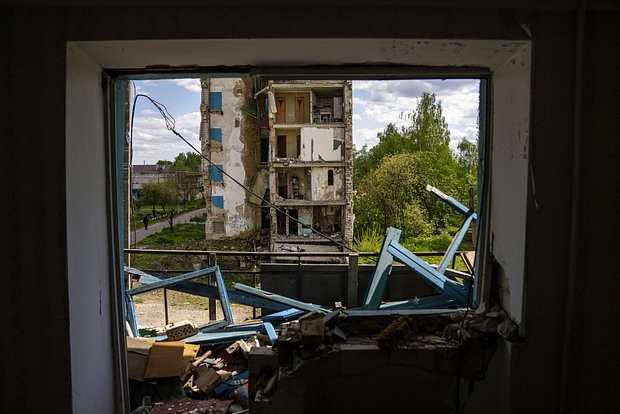 Chiến sự Nga-Ukraine hôm nay ngày 30/4/2024: Tiền tuyến của Ukraine sẽ sụp đổ trong năm 2024?; Nga áp sát Ugledar