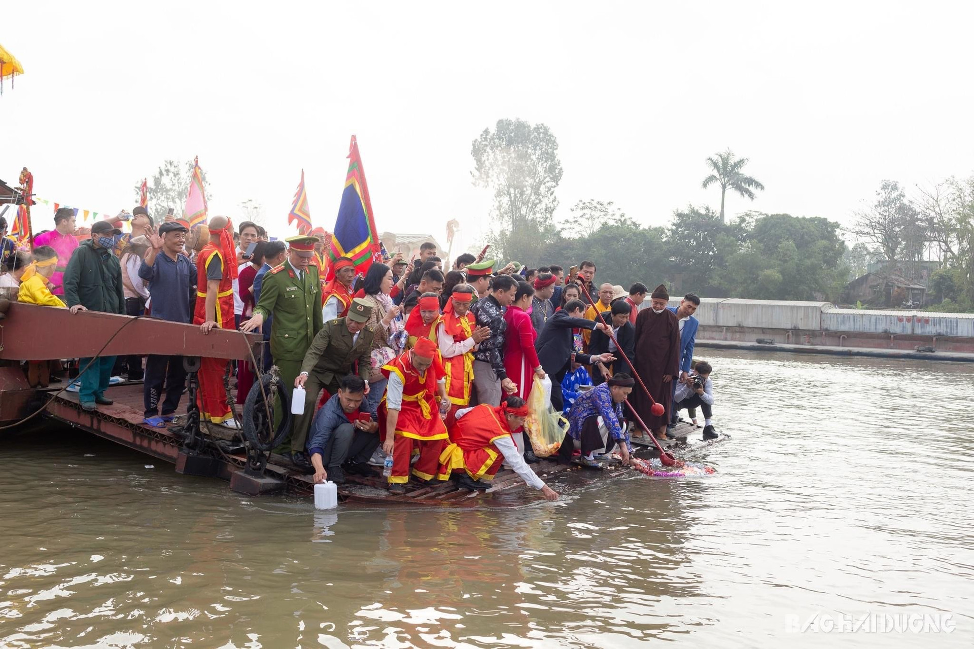 Nơi đầu tiên và duy nhất của tỉnh Hải Dương, có một trò chơi dân gian, một ngôi đình, một ngôi đền được 'gắn sao'- Ảnh 2.