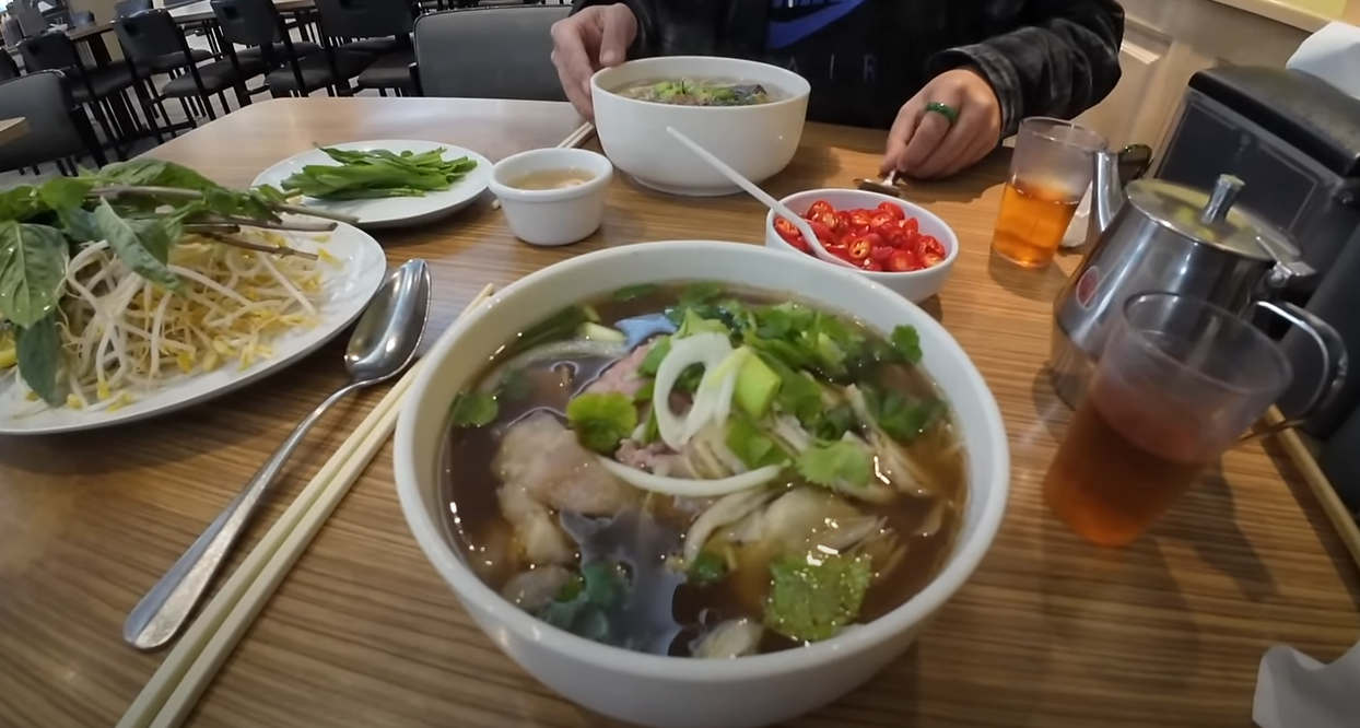 pho Viet o My 2.png