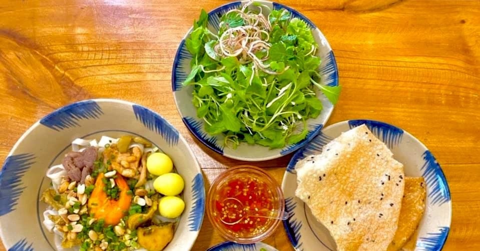 Quang noodles lead the top 100 most delicious dishes in Vietnam