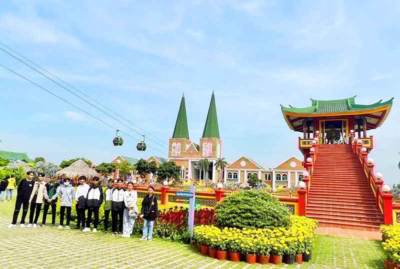 Chuyển nhượng cổ phần gắn liền với dự án sinh lợi KDL Văn hóa tâm linh Bà Chúa Xứ - Cáp treo núi Sam- Ảnh 3.