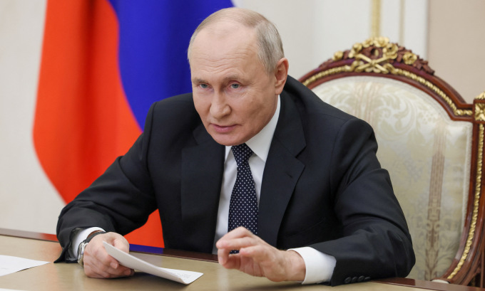9月18日、モスクワで連邦予算会議に出席するプーチン大統領。写真：ロイター