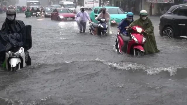 10月13日夜の天気予報：南部中央高地と南部は雨、一部地域では大雨