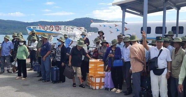 Les touristes de Phu Quoc sont de retour sur le continent, 700 touristes sont toujours bloqués à Nam Du