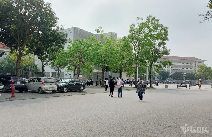 Nữ sinh lớp 10 trường THPT chuyên Đại học Vinh tự tử  - 1