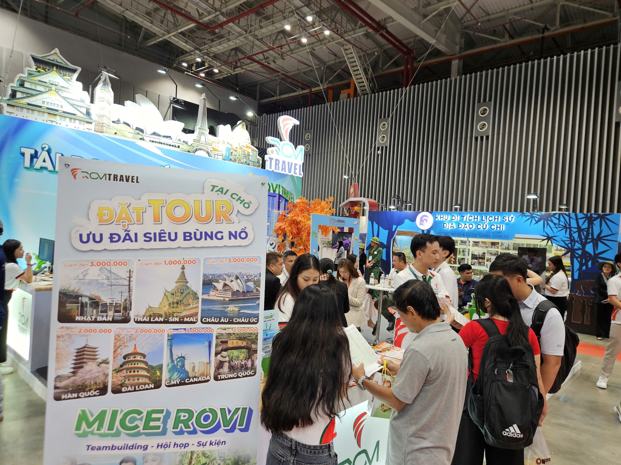 Săn vé máy bay, tour giảm giá 