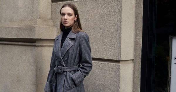 Biểu tượng phong cách quý cô sành điệu gọi tên áo khoác trench coat