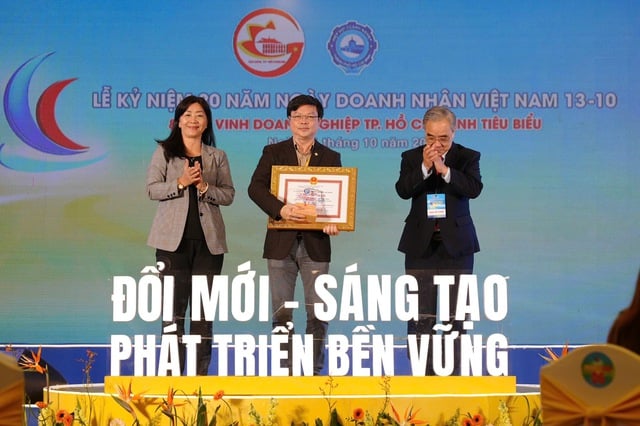 Saigon Co.op được công nhận doanh nghiệp tiêu biểu năm 2024- Ảnh 1.