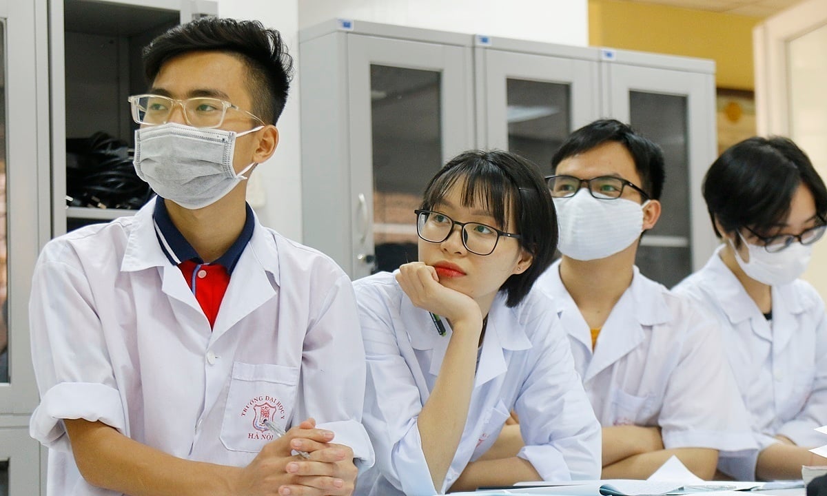 L'Université de médecine de Hanoi ouvre 4 nouvelles filières et augmente le quota d'admission pour les certificats de langues internationales