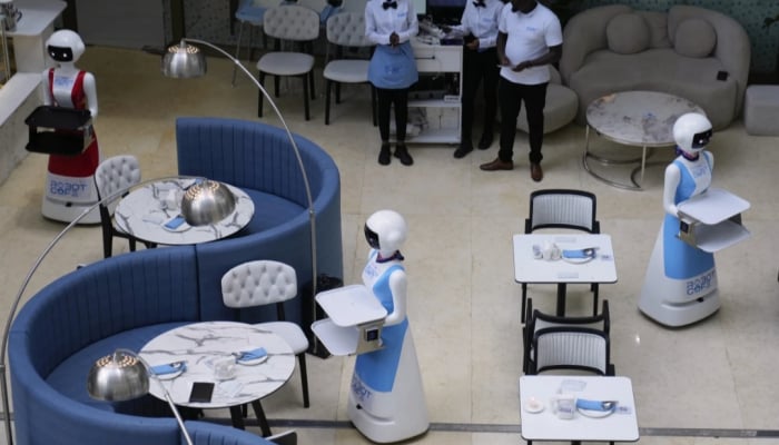 Serving robots are a hit in Kenya