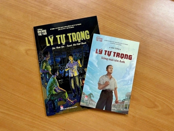 พิมพ์ซ้ำหนังสือ 2 เล่มเกี่ยวกับสมาชิกสหภาพเยาวชนคอมมิวนิสต์คนแรก