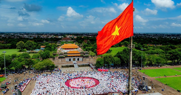 Hue bridge made an impression on the day Phu Duc won the Road to Olympia 2024