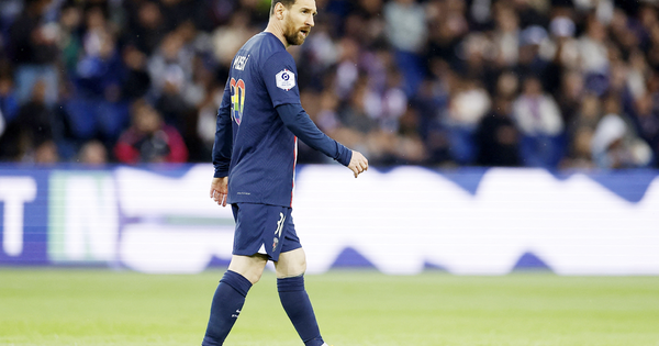 코멘트: PSG - 빛나지 않는 스타!