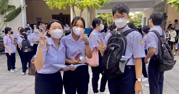 Plus de 13 000 candidats à Khanh Hoa passent l'examen d'entrée en 10e année