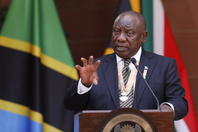 Tổng thống Nam Phi Cyril Ramaphosa phát biểu tại cuộc họp báo ở Pretoria ngày 16/3. Ảnh: AFP