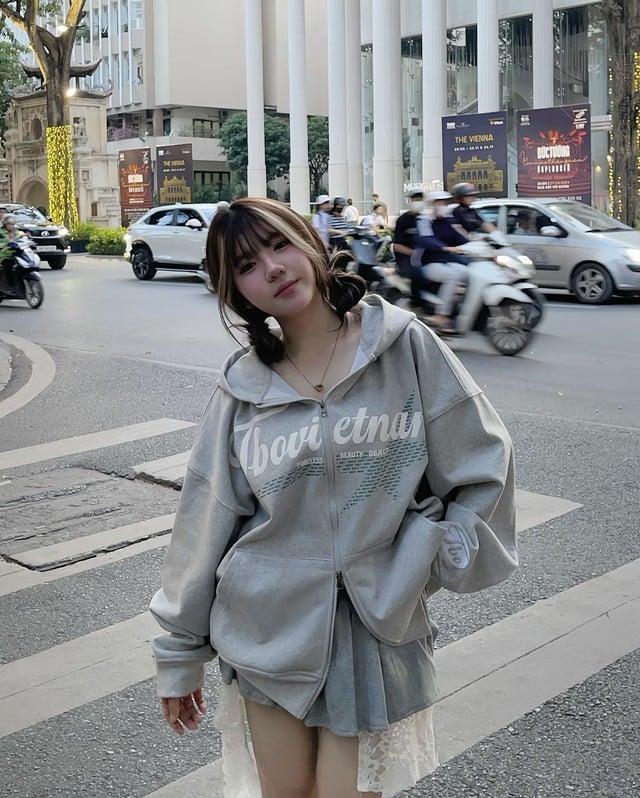 Bí quyết giữ ấm cho ngày đông giá lạnh với áo hoodie- Ảnh 6.