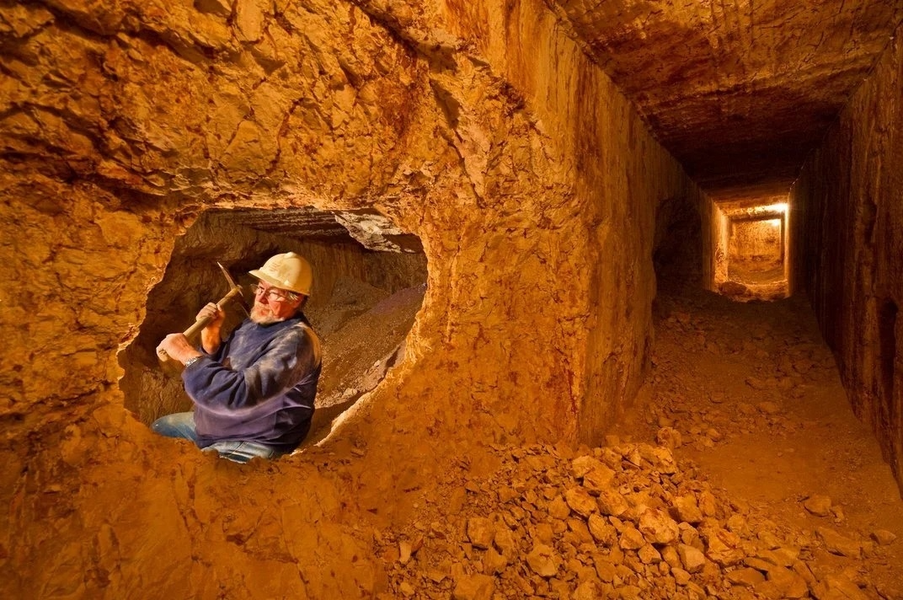 Khám phá thị trấn ngầm dưới lòng đất, nơi sinh sống của 1.000 người- Ảnh 5.