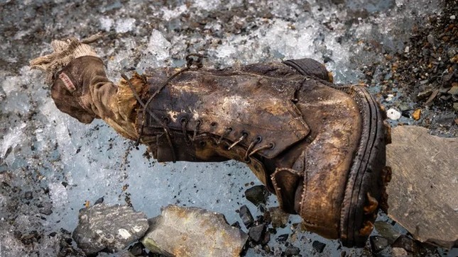 Fuß eines seit 100 Jahren vermissten britischen Entdeckers auf dem Mount Everest gefunden – Foto 1