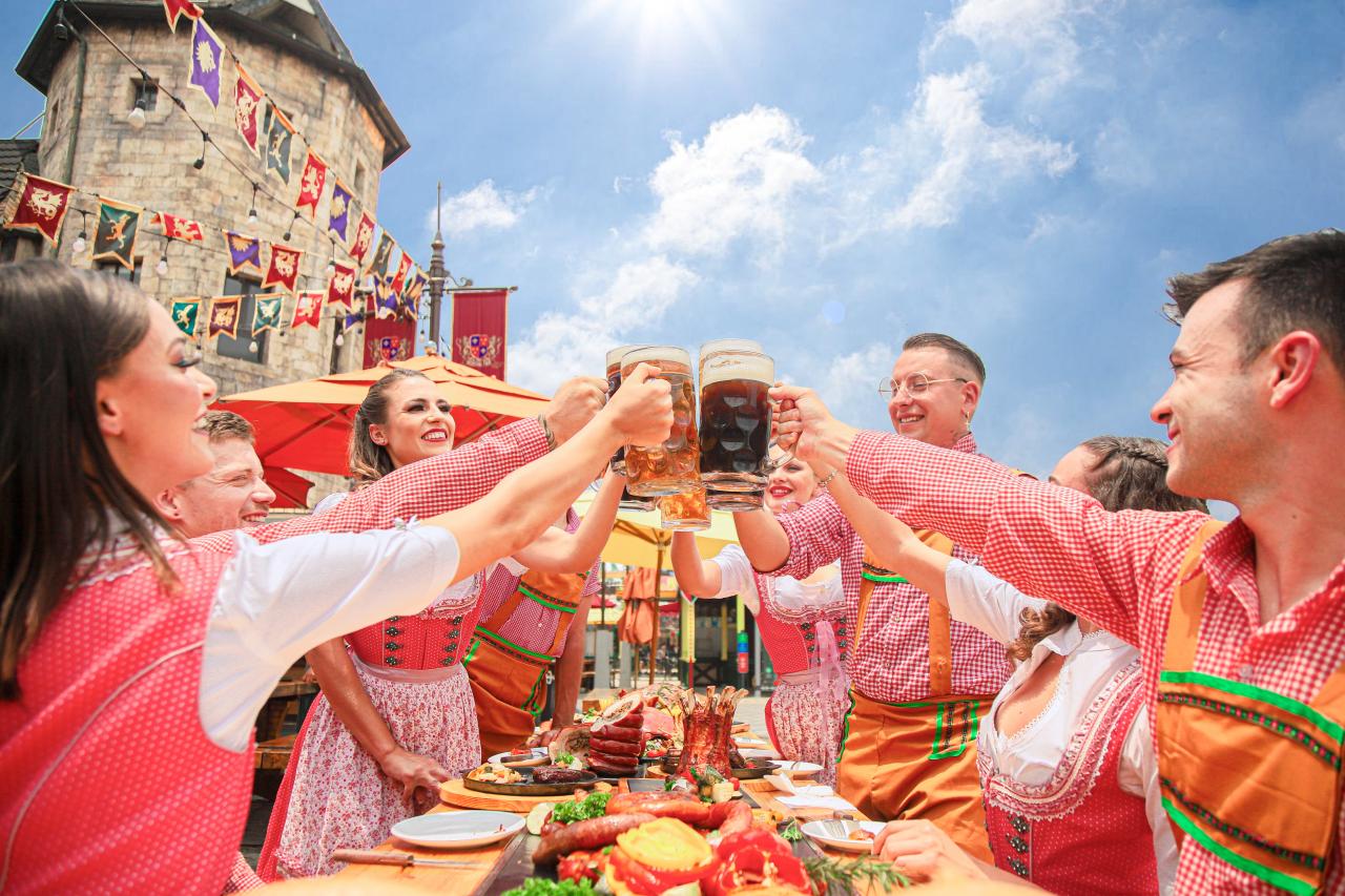 La colina Ba Na atrae a los turistas con su mundo culinario extremadamente diverso y único. Foto: Ha