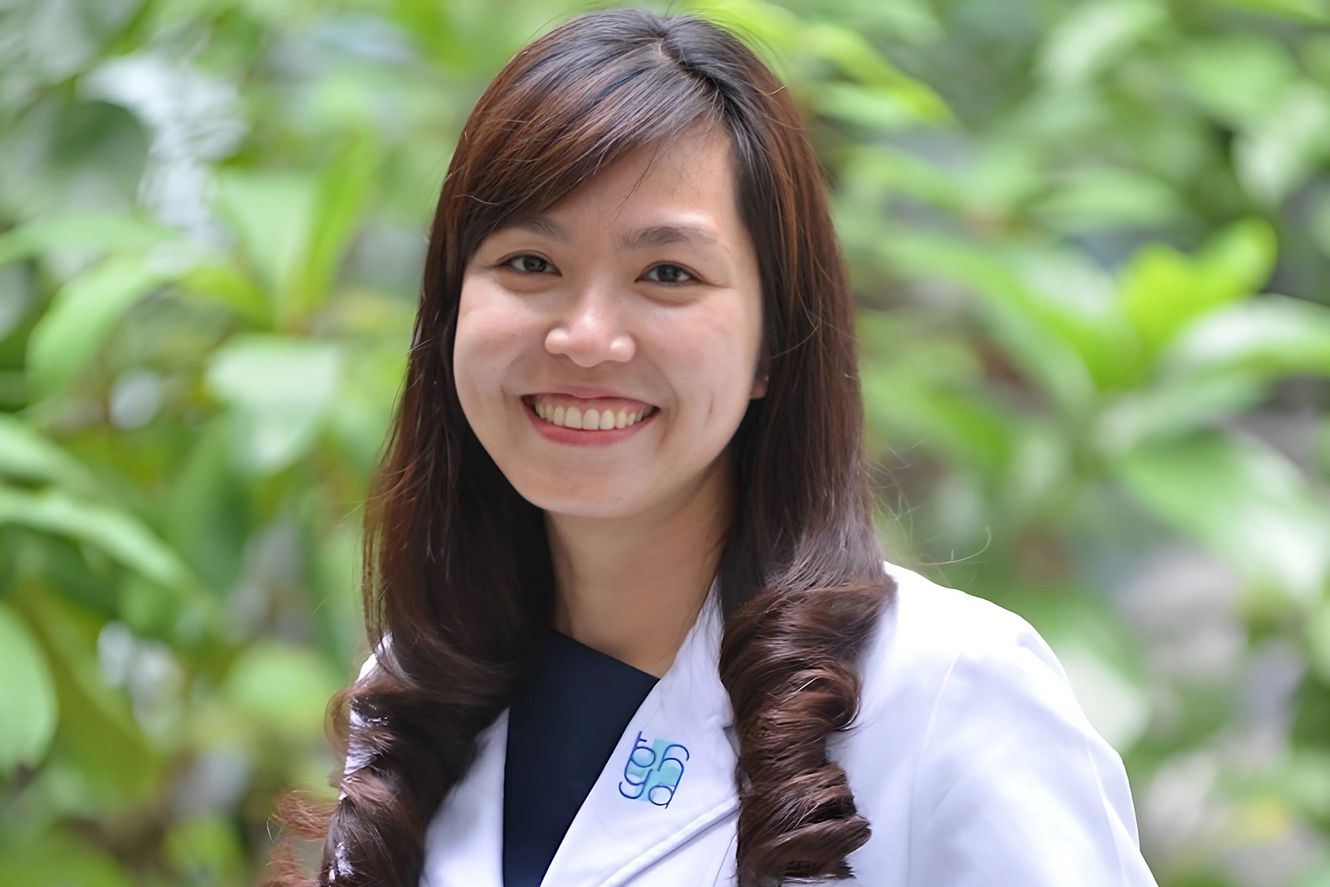 សាស្ត្រាចារ្យ​ស្រី​ក្មេង​បំផុត​ក្នុង​ផ្នែក​វេជ្ជសាស្រ្ដ​គឺ​មក​ពី Thai Binh ដែល​បាន​សិក្សា​នៅ​សកលវិទ្យាល័យ​ដ៏​ល្បី​មួយ​ក្នុង​ប្រទេស។