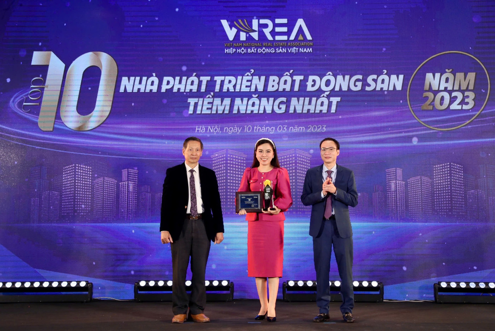 Investor KN Cam Ranh received the award of Top 10 most potential real estate developers in 2023