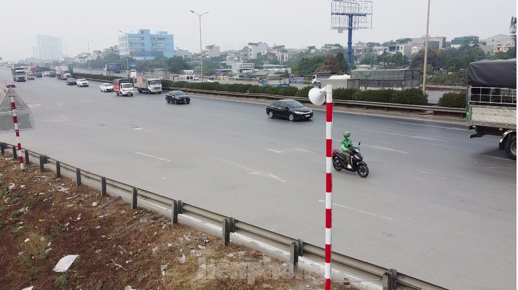 Chủ xe đi trên cầu Thanh Trì bất ngờ với tiếng loa ‘át’ tiếng còi xe ảnh 2